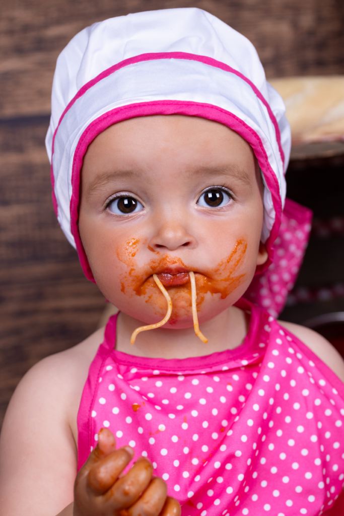 Portrait-Aufnahmen im Rahmen eines Spaghetti-Smash Fotoshootings von einer kleinen Prinzessin.